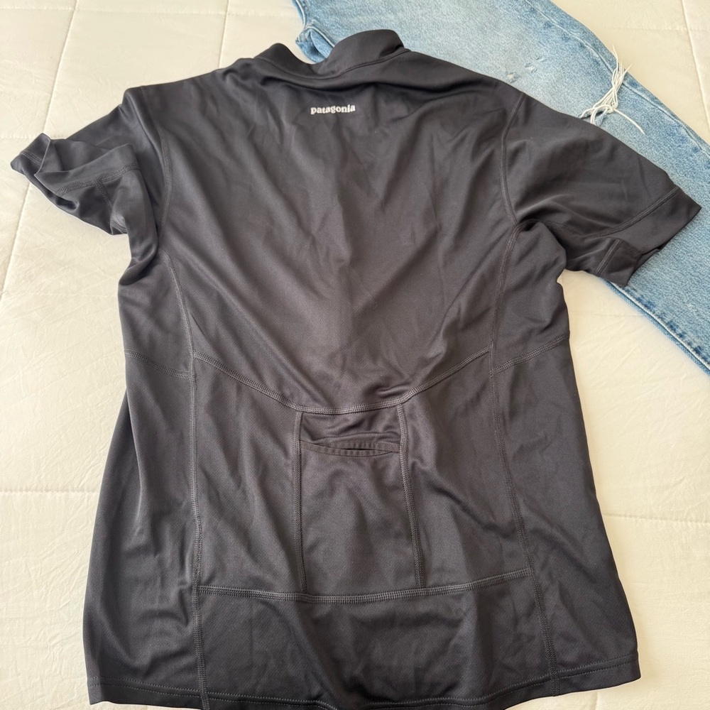 Patagonia Black Zip Up Short Sleeve‎ Size Small - Picture 4 of 4